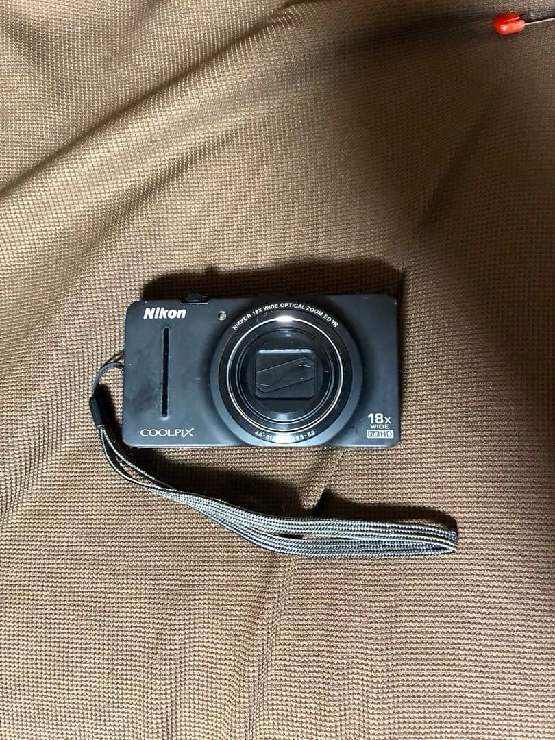 Nikon COOLPIX Ｓ　9300 バッテリー有り　ジャンク品