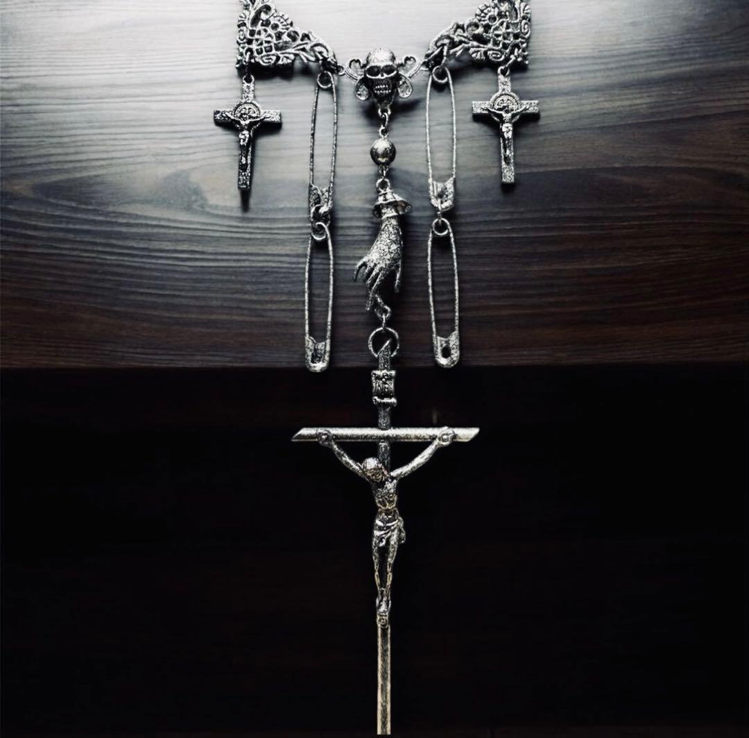 み*う様 1点物★ジャンポールゴルチエ★セーフティピンスカル3クロスカルマネック