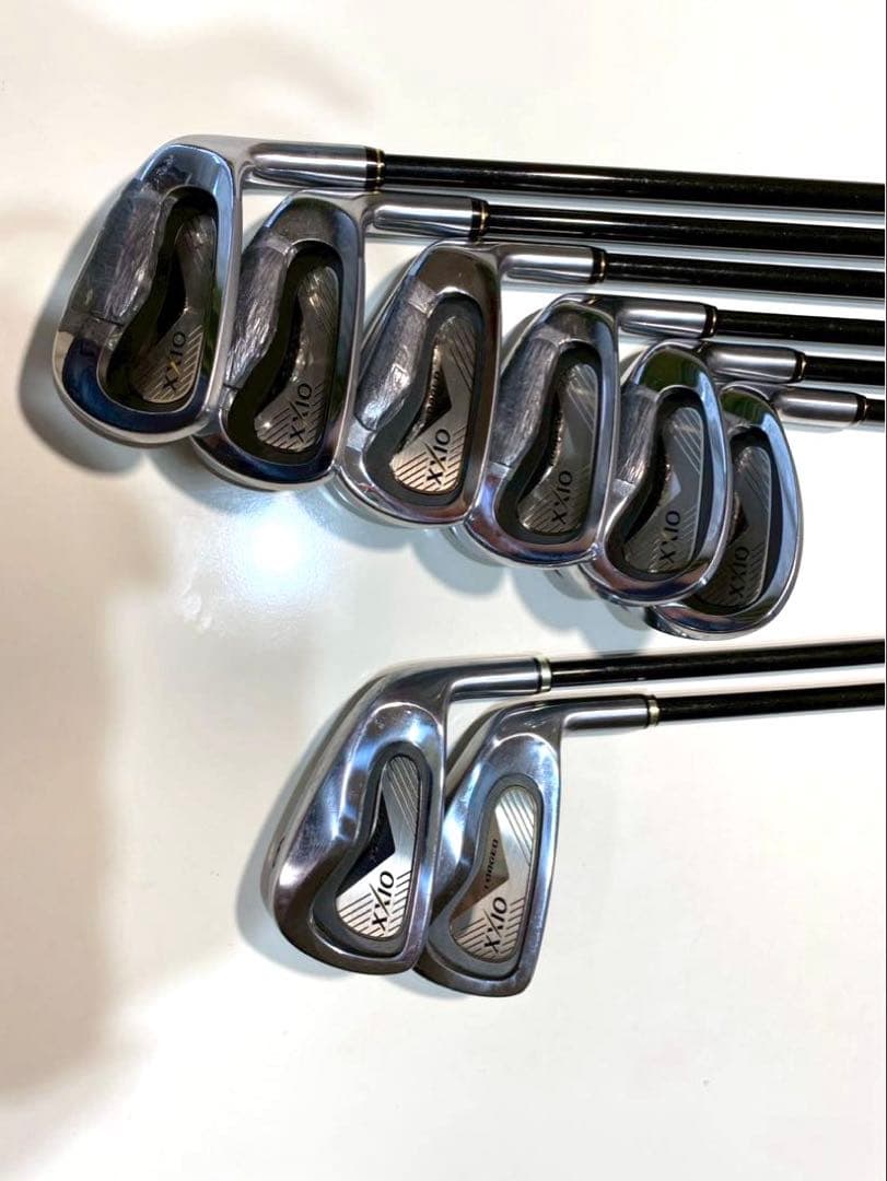 希少 ゼクシオ フォージド アイアン R 8本 ゴルフギャレーヂ組 クラブ調整済