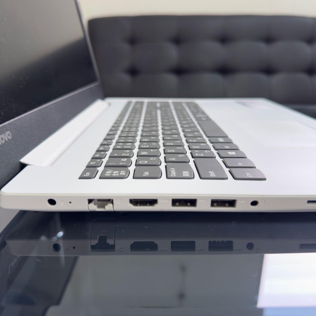 Lenovo ノートPC ideapad 320-15IAPステッカー装飾付き