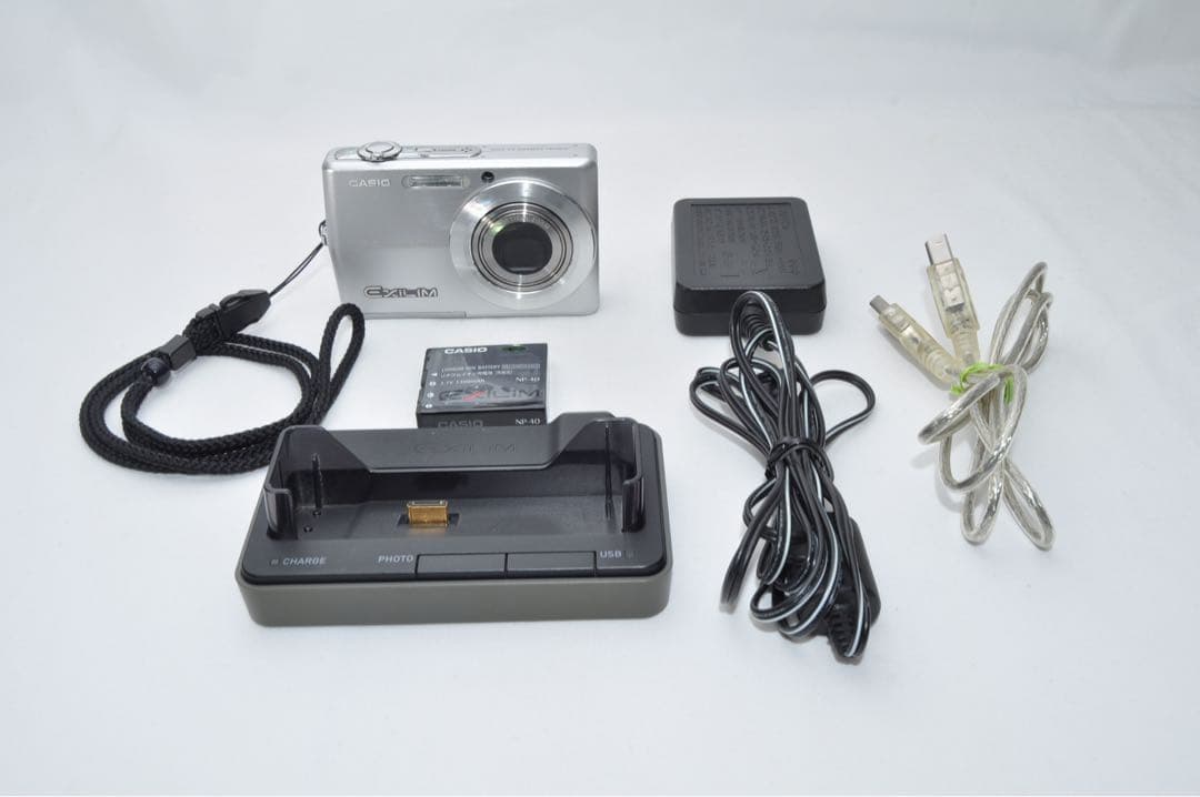 ☆美品☆ CASIO カシオ EX-Z500 コンパクト デジタル カメラ