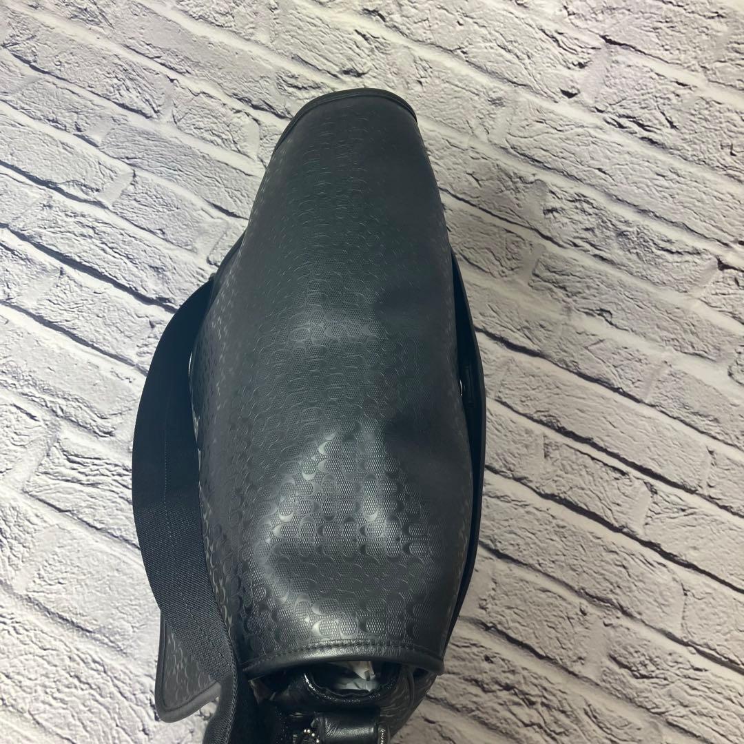 美品 コーチ ヘリテージ シグネチャー メッセンジャーバッグ ブラック A4可