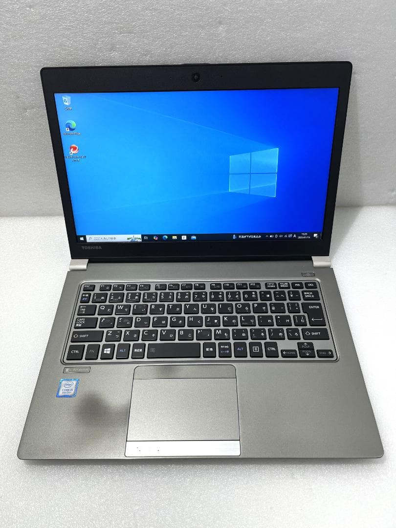 dynabook R63/H 13.3型 i5- 8250U 8GB SSD