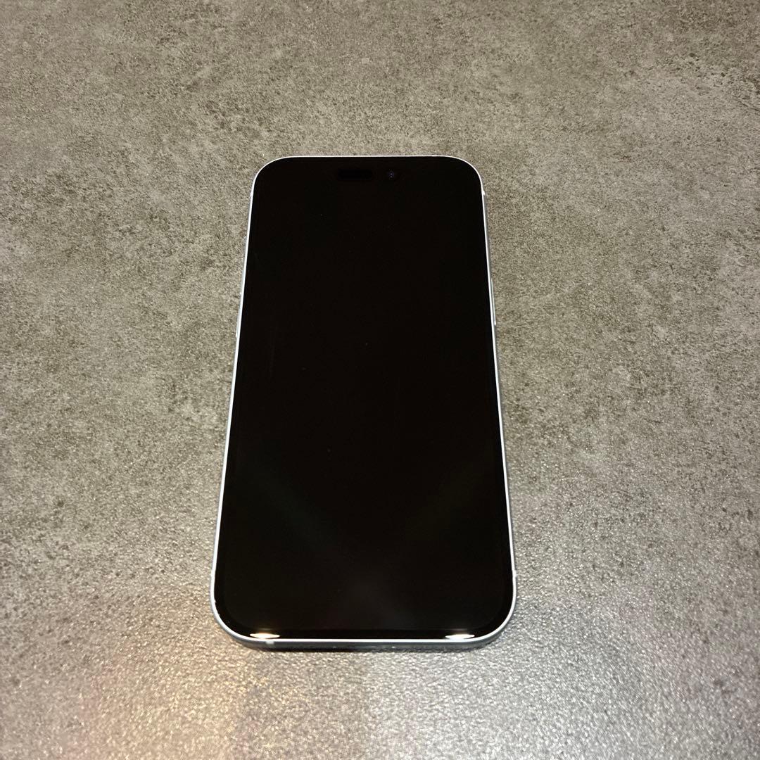 iPhone15 ブルー　本体　128GB