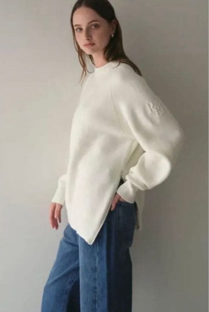 サイドファスナーエンボスニット　オフホワイトM