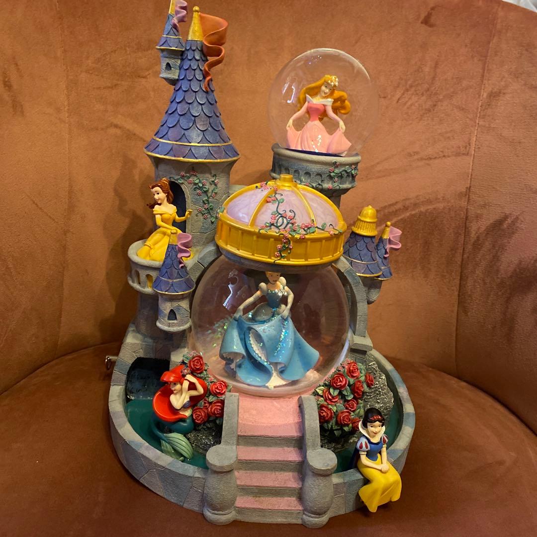 ディズニープリンセス　スノードーム　ビックサイズ　31センチ
