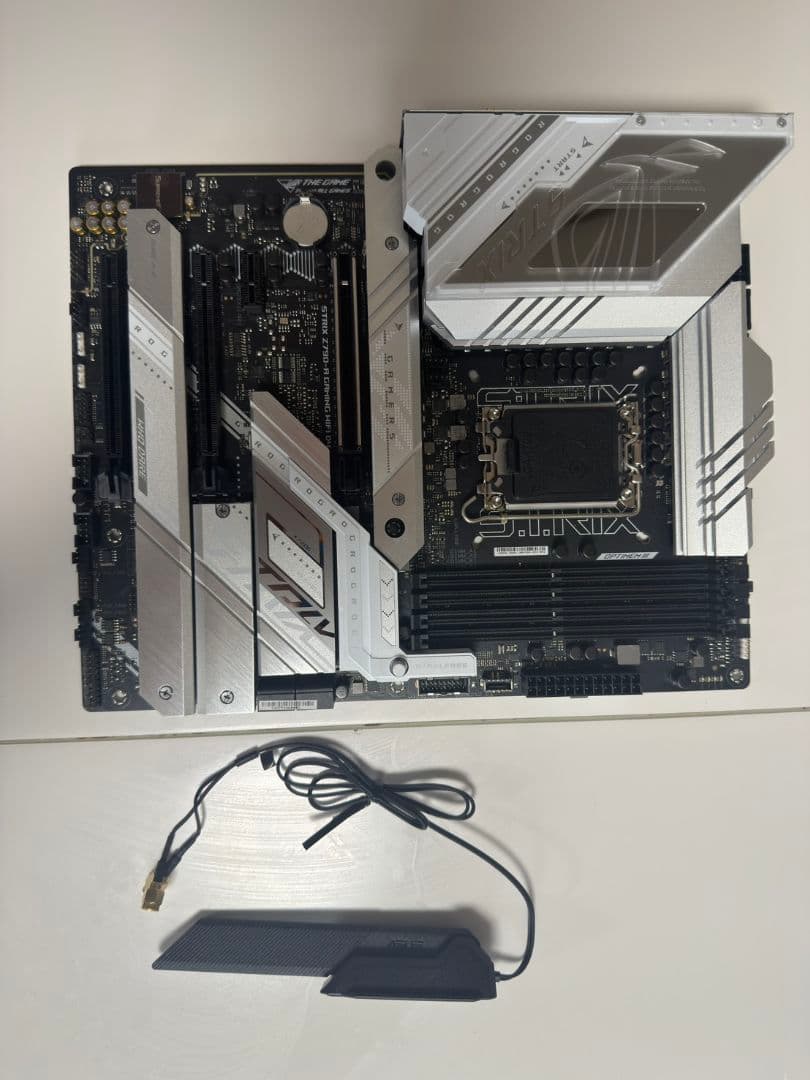 マザーボード ROG STRIX Z690-A GAMING WIFI D4