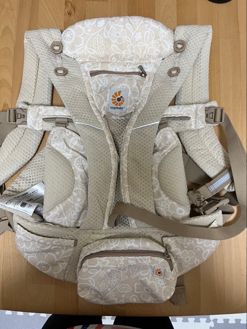 エルゴベビー オムニブリーズ　クリームフラワーレース