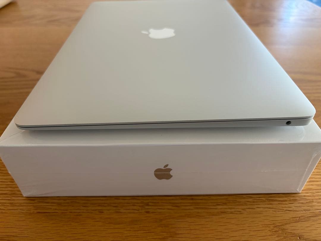 MacBookAir A2179（2020年モデル） 13インチ シルバー