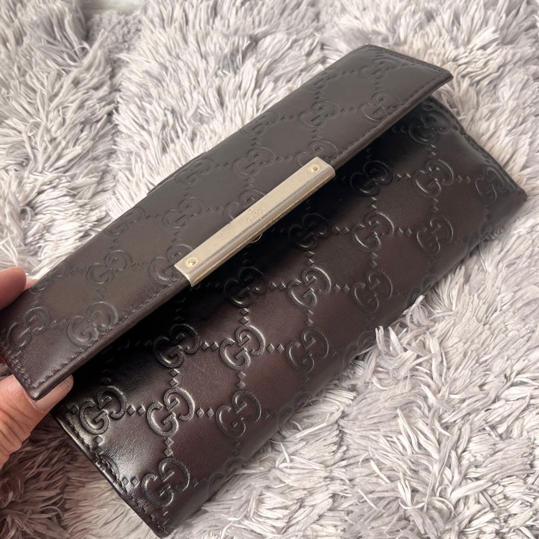 美品✨GUCCI シマ　ロゴプレート　ダークブラウン　メンズ　レディース　長財布