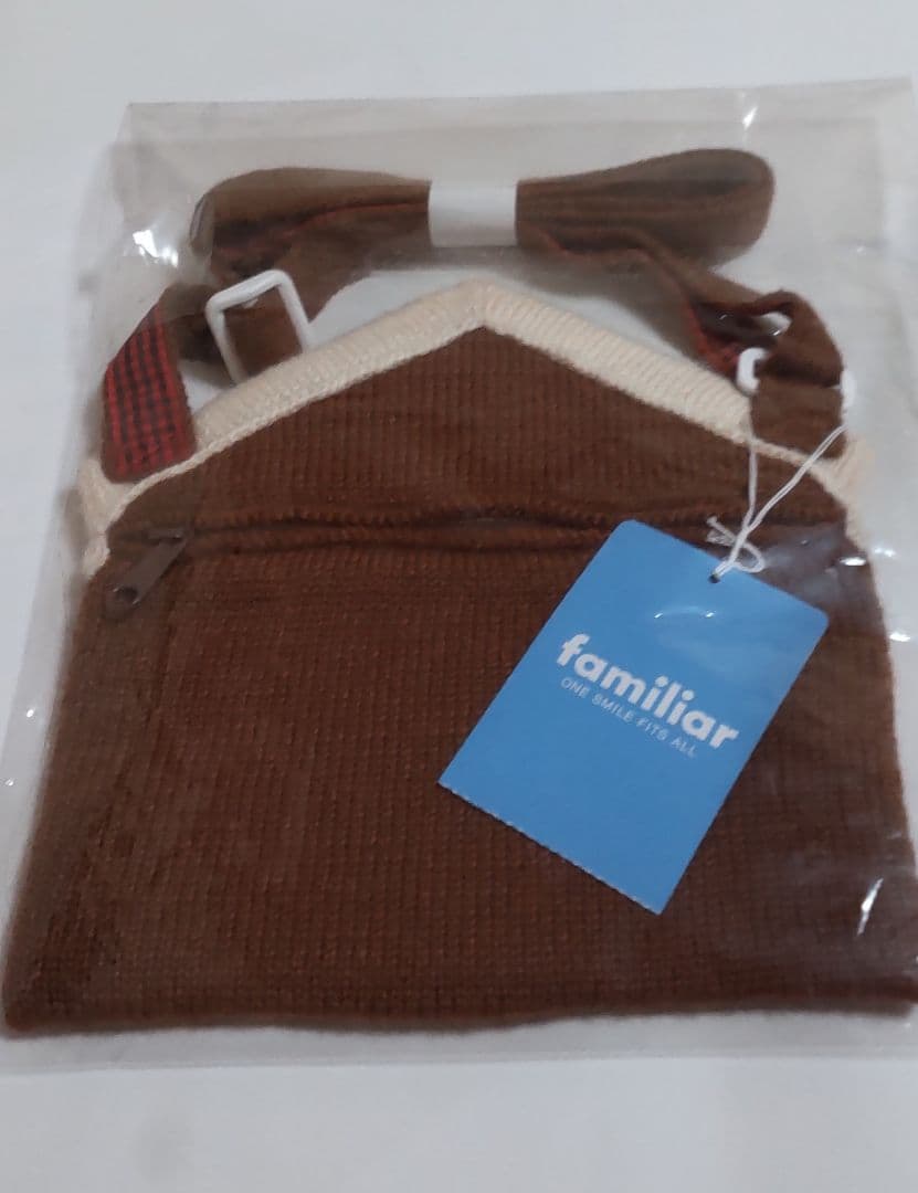 ファミリアポシェット　ファミリアショルダー　ファミリアバッグ 家型