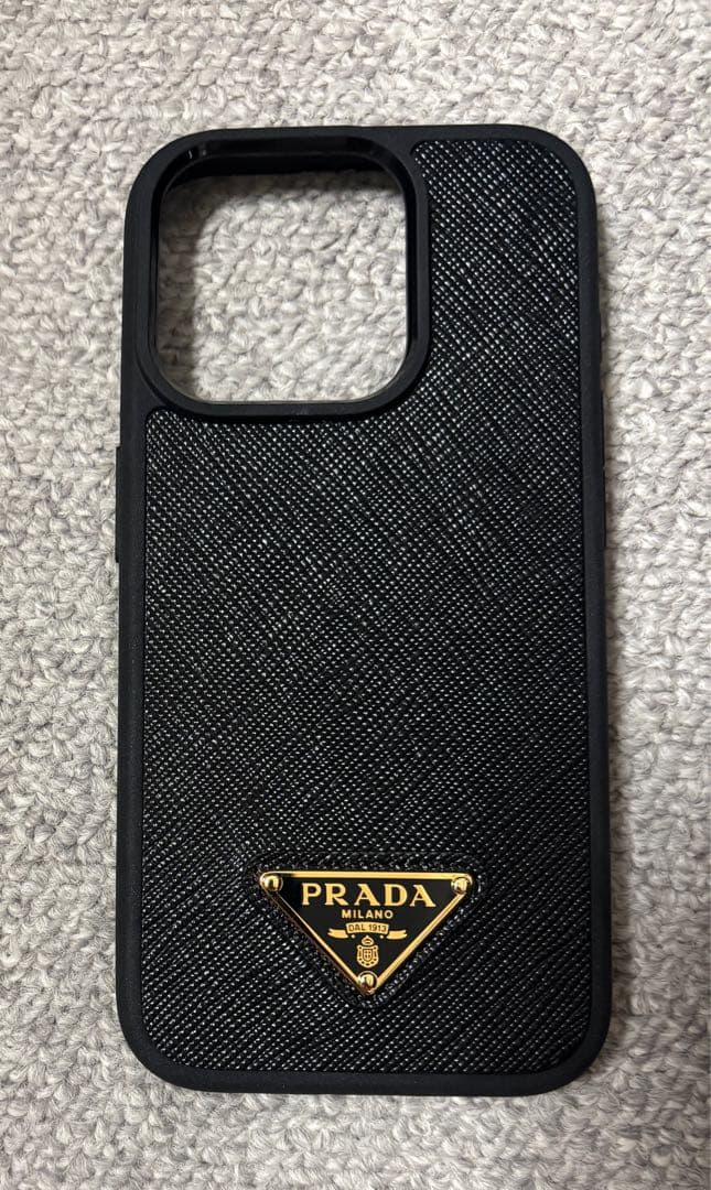 PRADA ブラック iPhone15pro用ケース