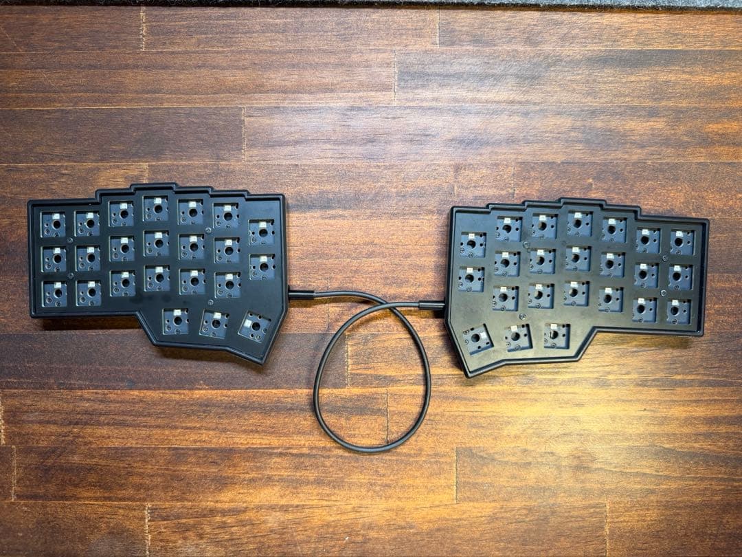 た*し様 分割キーボード Corne V4 Chocolate