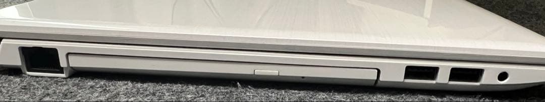 【dynabook】Corei7 , メモリ16GB ストレージ914GB