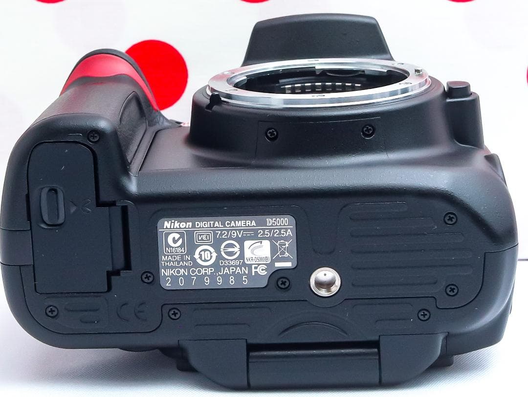 ニコン Nikon D5000❤スマホ転送OK❤動画撮影・自撮り可❤手振れ補正付