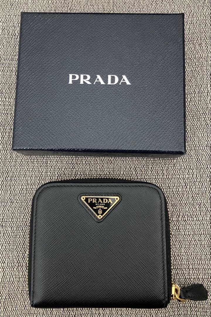 PRADA サフィアーノ レザー 二つ折り財布 トライアングル 三角ロゴ
