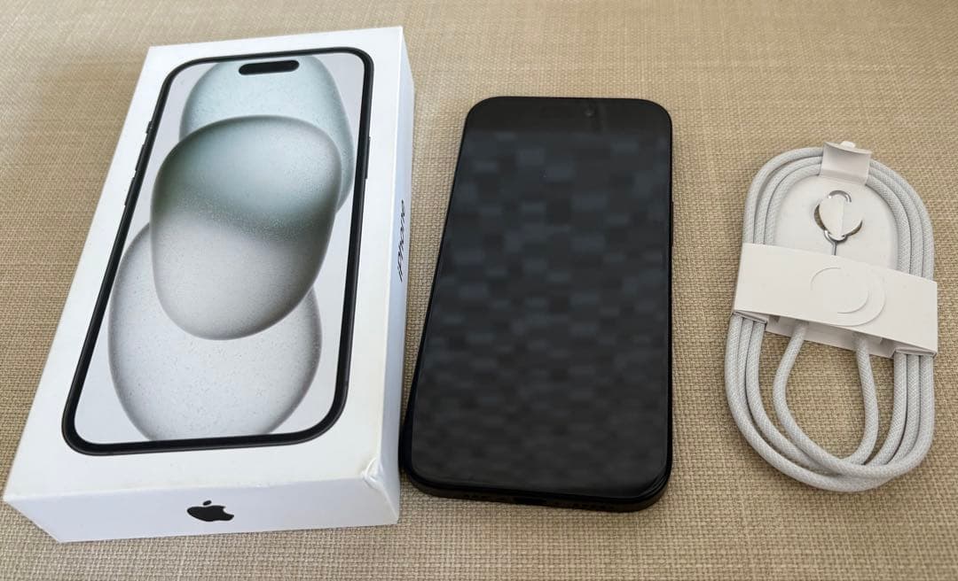 Apple iPhone 15 ブラック 128GB