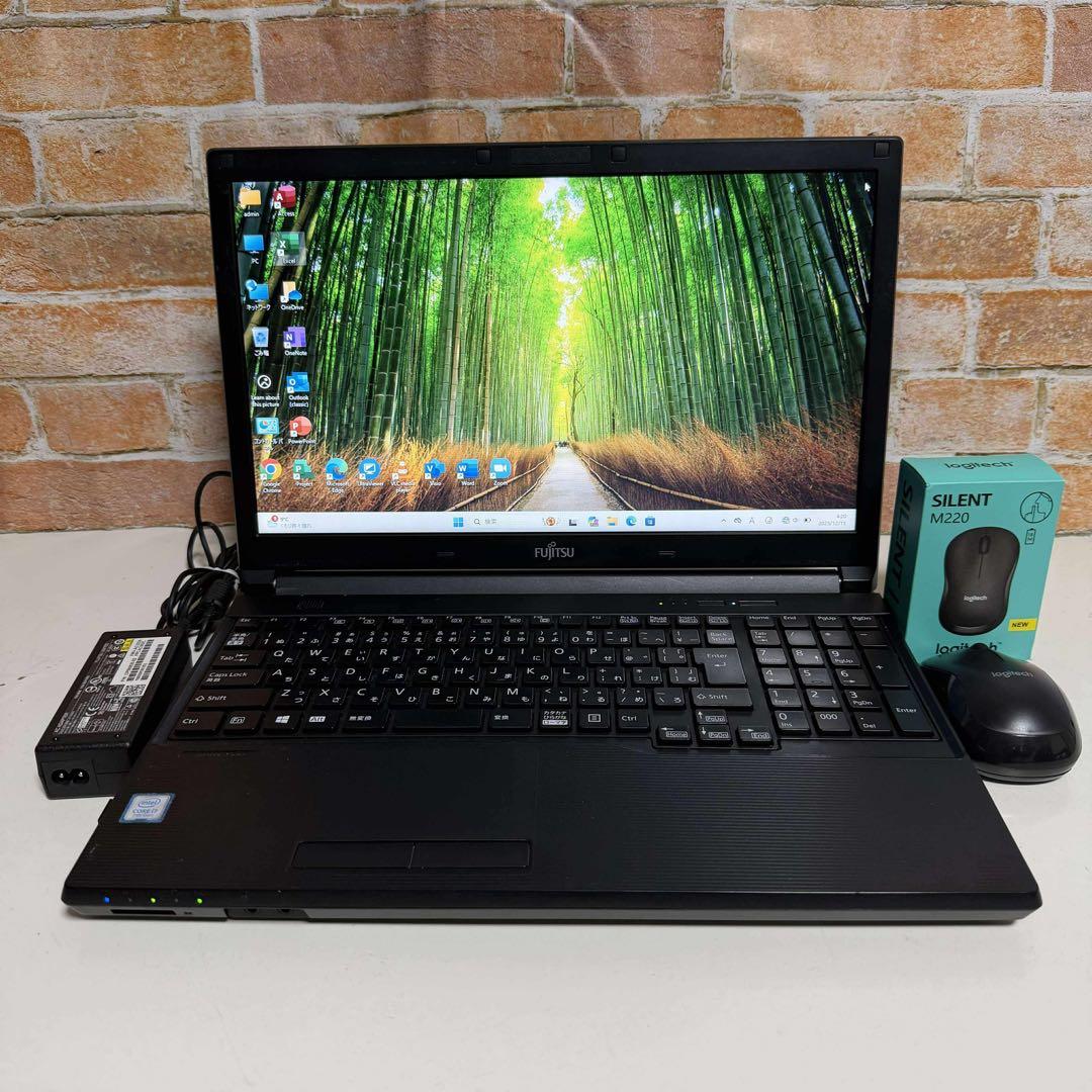 富士通ノート PC Core i7 SSDサクサク起動　メモリ8GB Win11