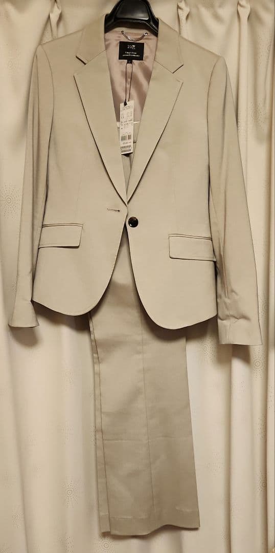 新品タグ付き！23区　パンツスーツセットアップ　L　グレージュ　美シルエット