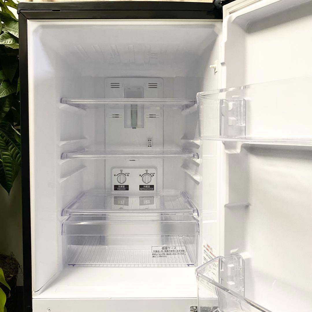 ちょっとだけ大きい146L！一人暮らしに！ 2ドア冷凍冷蔵庫