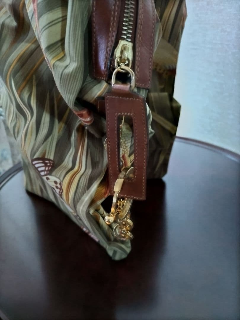 フェラガモ　ボストンバック