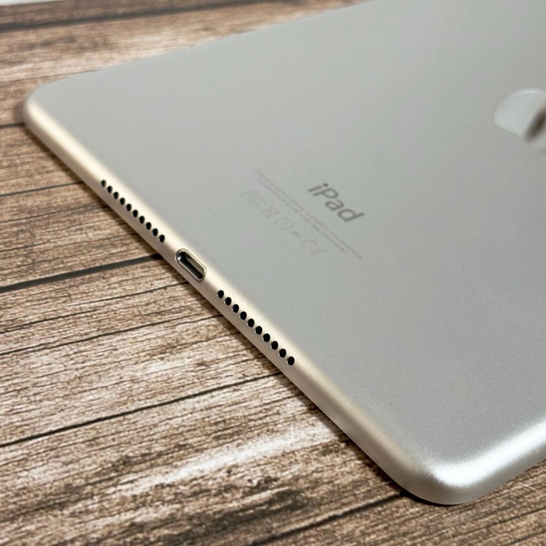 【送料込】iPad mini4 64GB シルバー Apple