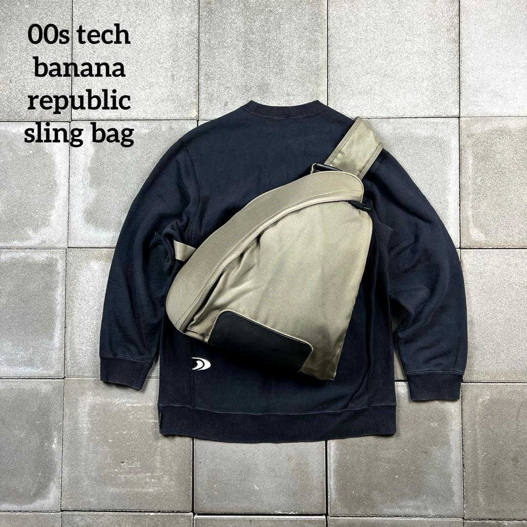 バッグ 2000s banana republic sling bag khaki