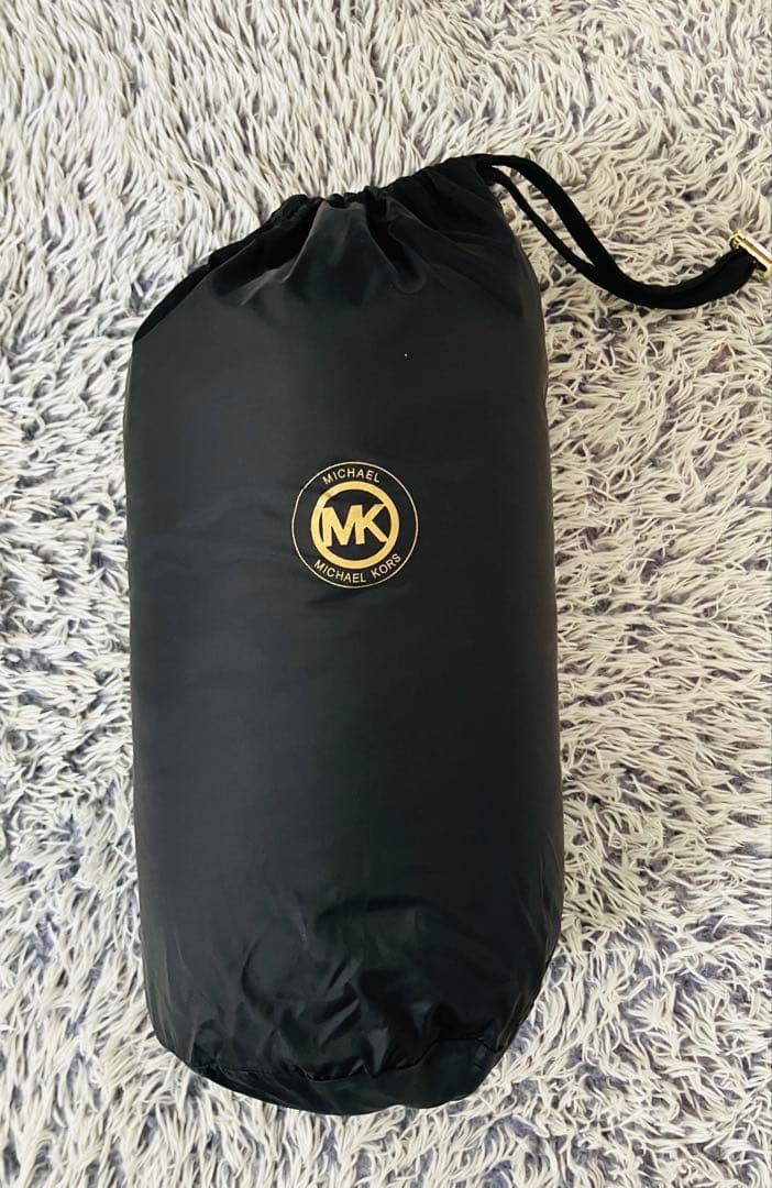 マイケルコース　ライトダウン　黒