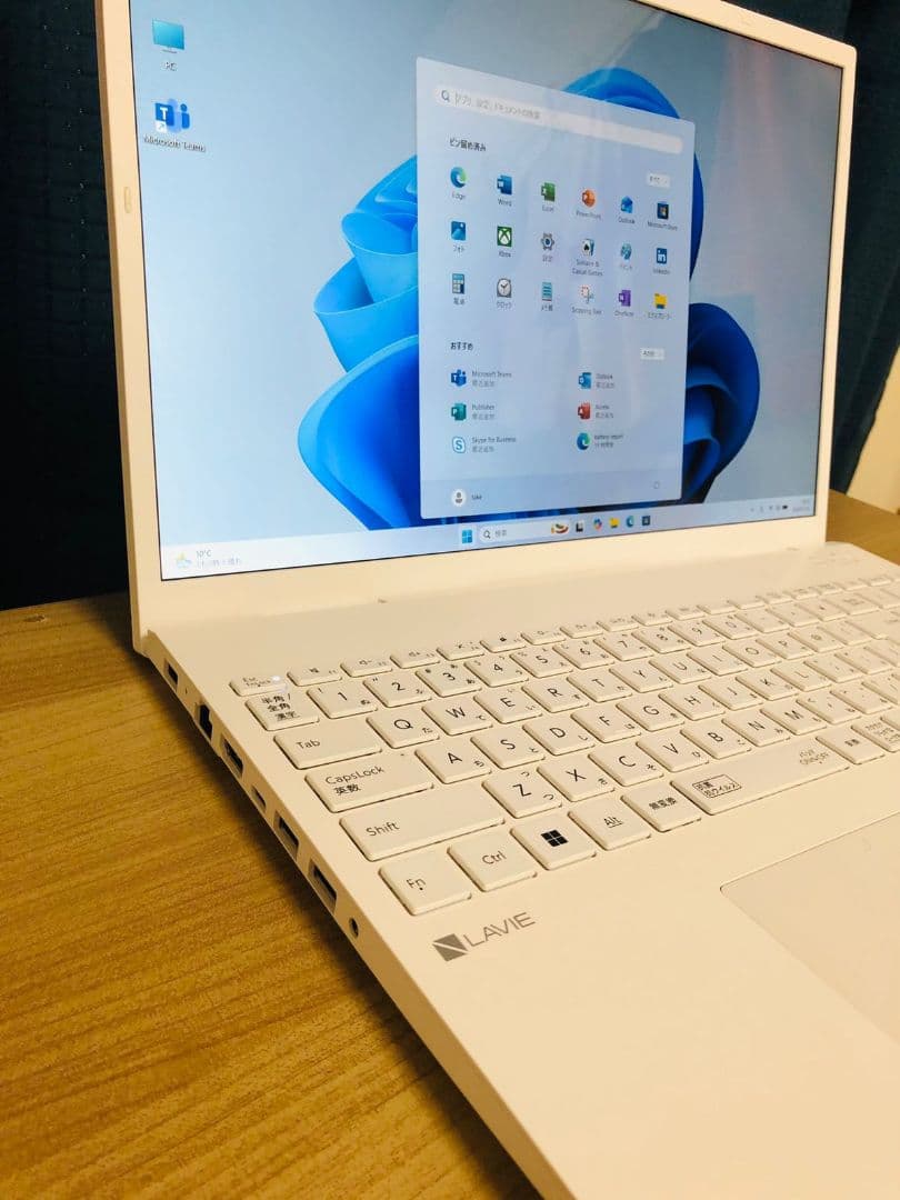 NEC LAVIE Core i5 - 1235UノートPC