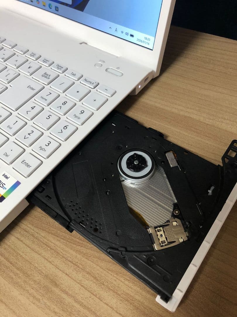 NEC LAVIE Core i5 - 1235UノートPC