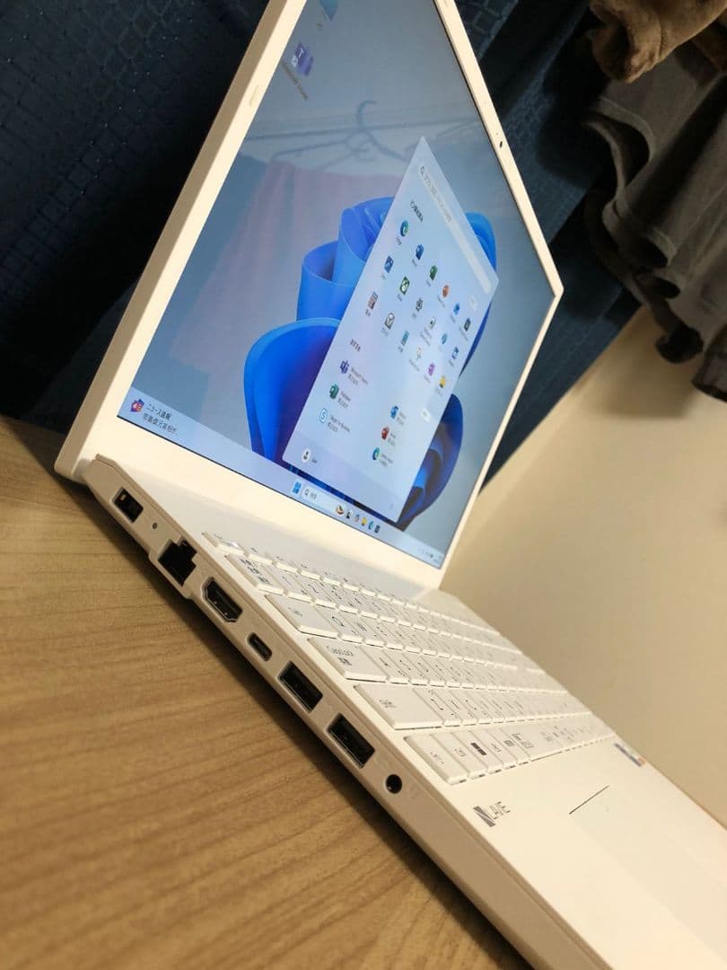 NEC LAVIE Core i5 - 1235UノートPC