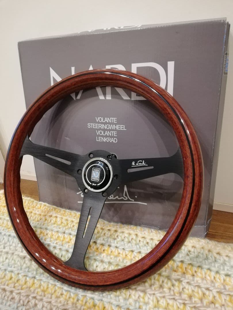 NARDI クラシック　ステアリングホイール 3スポーク ウッド/黒