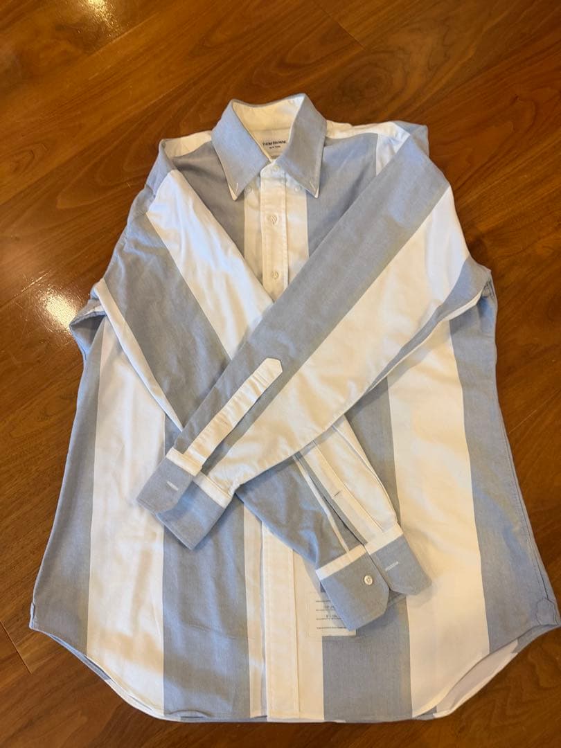 【THOM BROWNE】ストライプ長袖シャツ