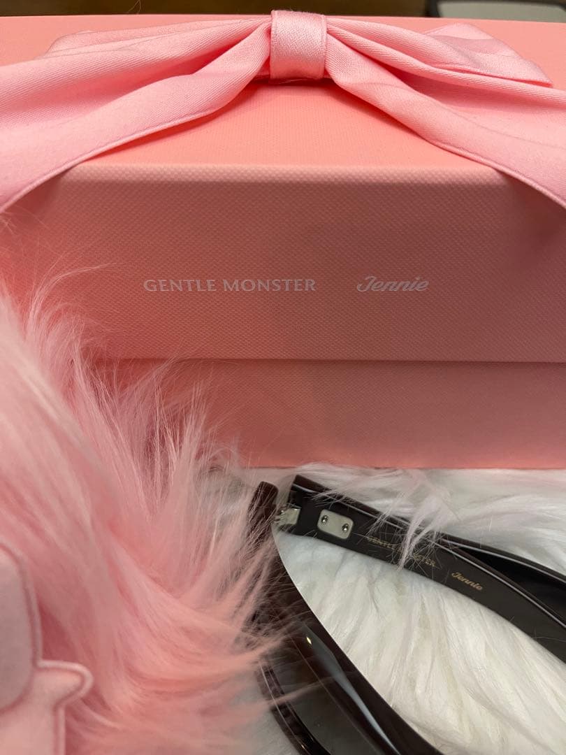 GENTLE MONSTER jennie BLACKPINK チャーム4個付！
