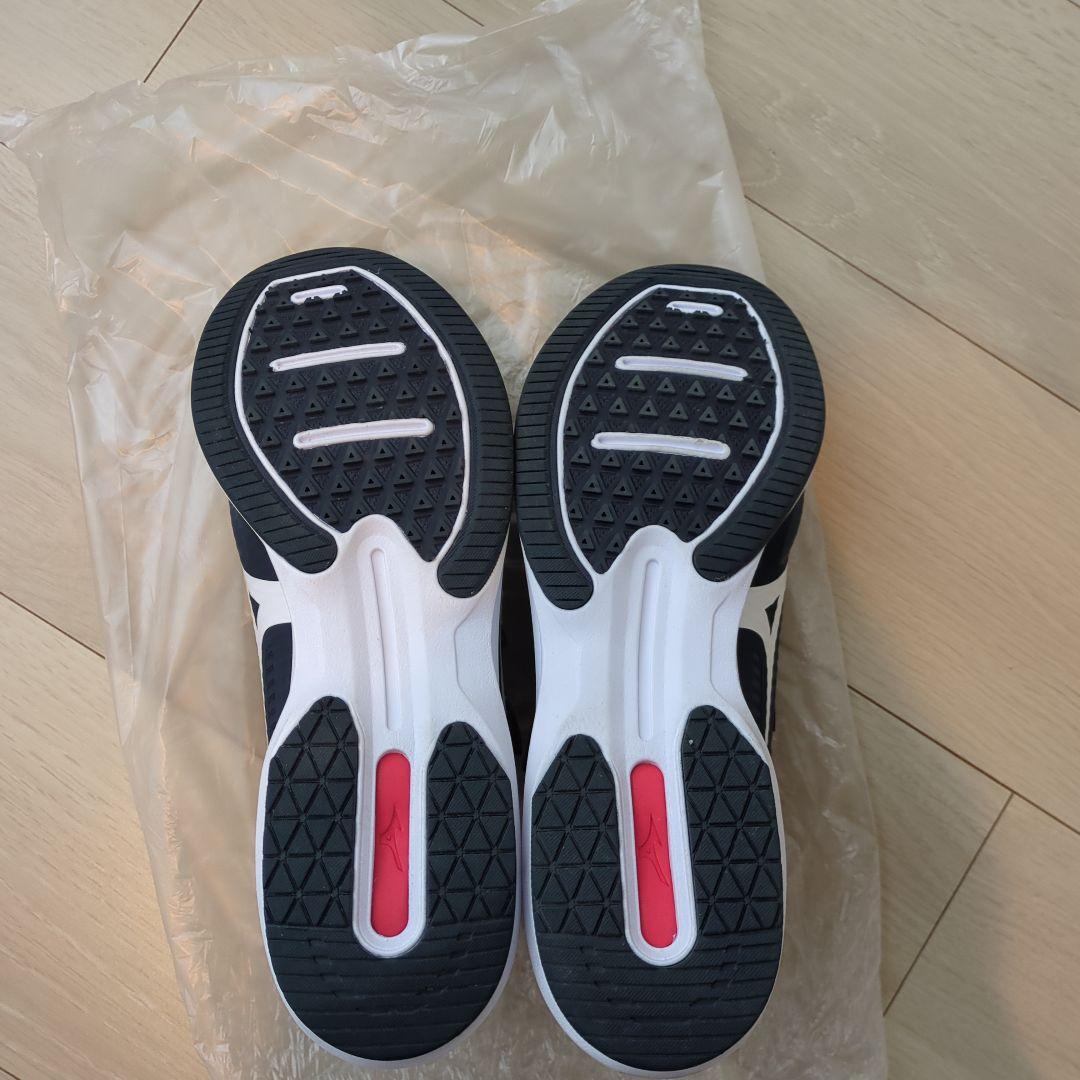 Mizuno ウエーブライトレボランエリート　トレーニングシューズ