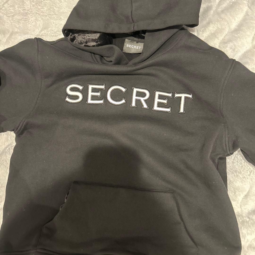 Secretパーカー　再販なし　レア品