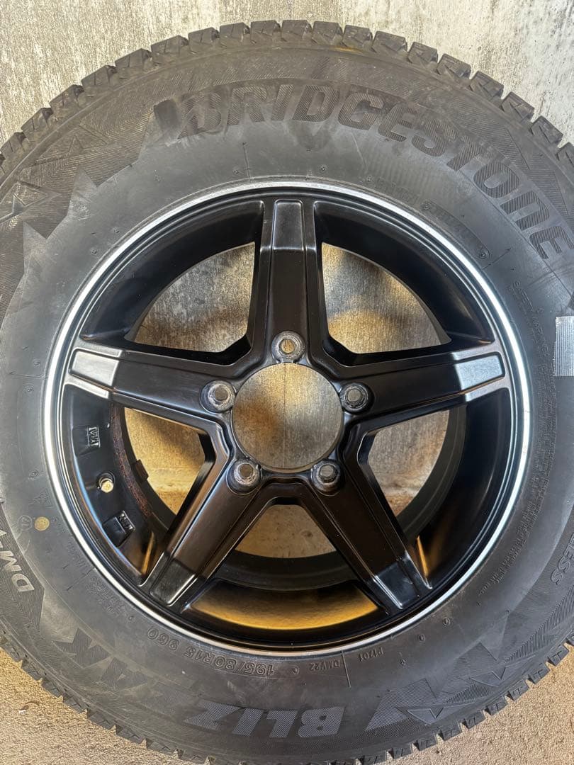 ジムニー シエラ ノマド 195/80R15 スタッドレス タイヤホイールセット