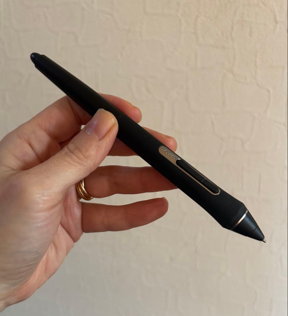 wacom cintiq 22 液晶ペンタブレット（Pro Pen 2付)