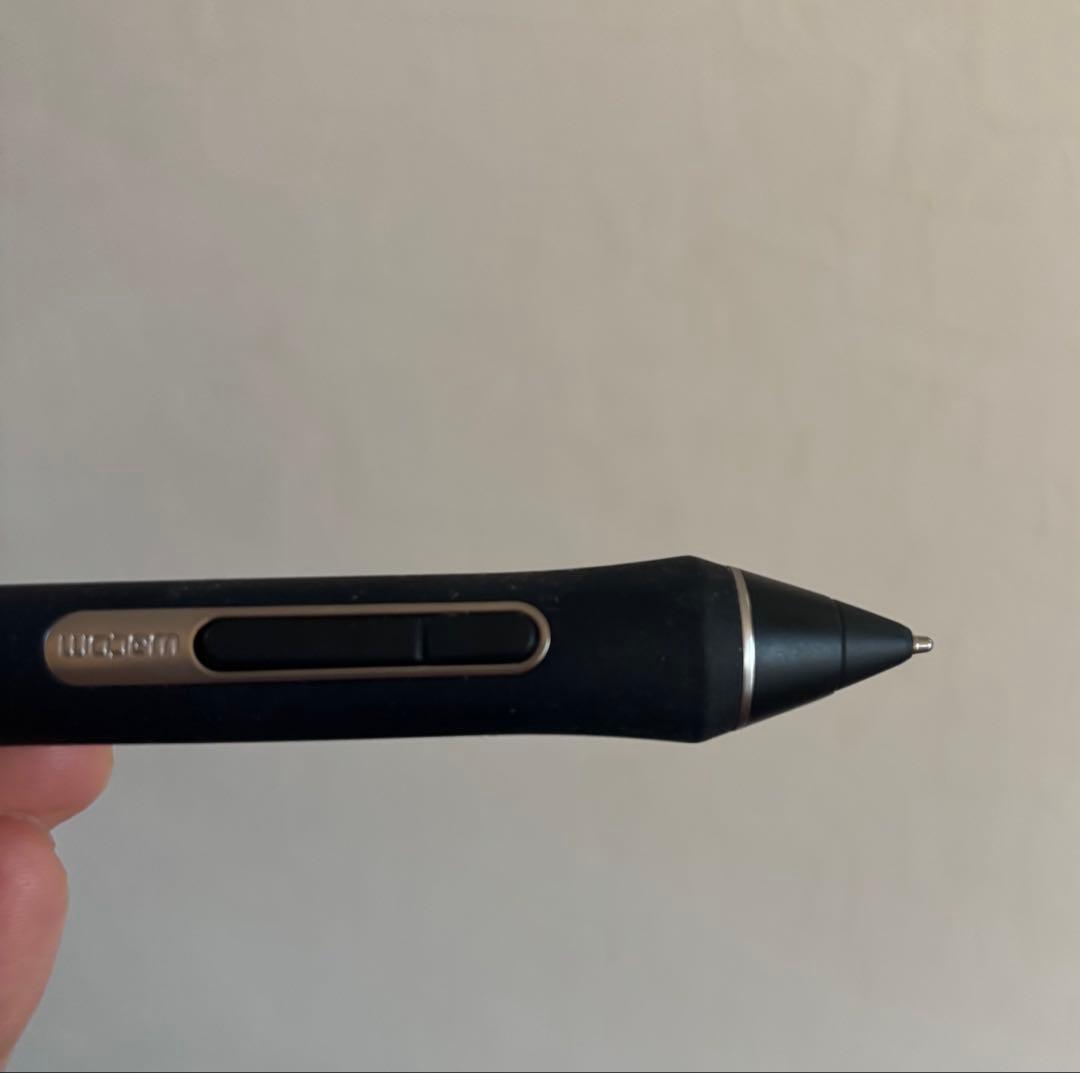 wacom cintiq 22 液晶ペンタブレット（Pro Pen 2付)