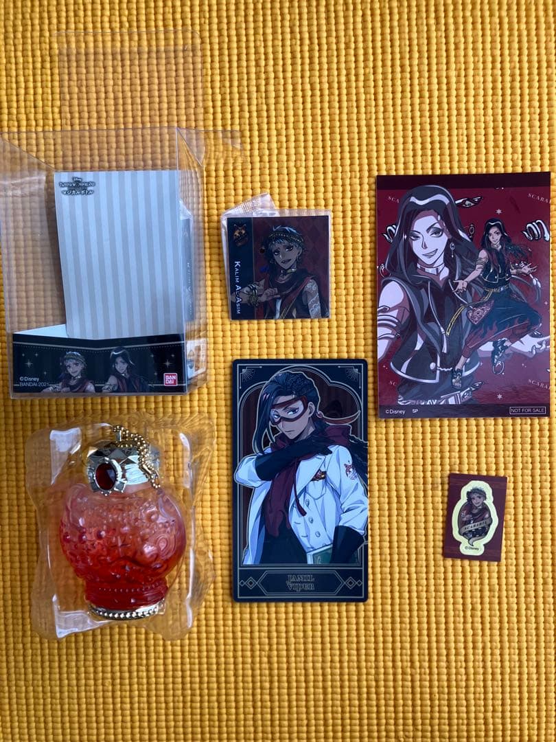 ツイステッドワンダーランド　グッズ