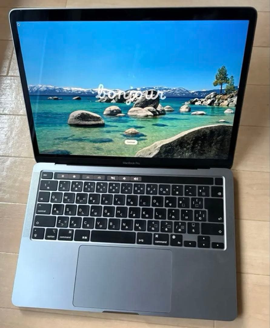 Apple MacBook Pro M2 2022 13インチ　8GB