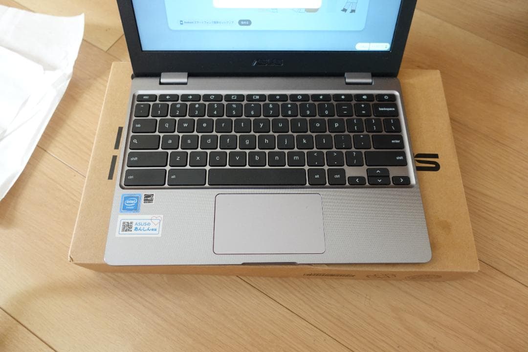 ASUS Chromebook C223N 英語配列キーボード