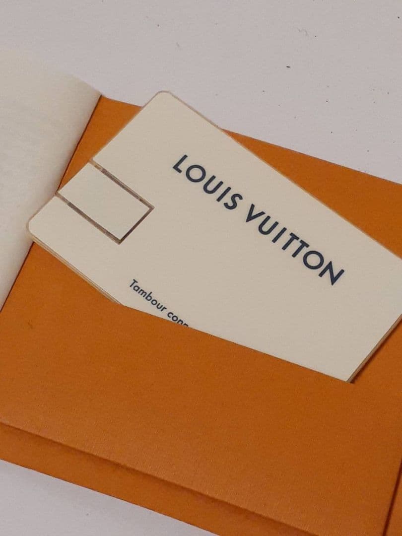 美品　ルイヴィトン タンブール ホライゾン QA002Z 腕時計