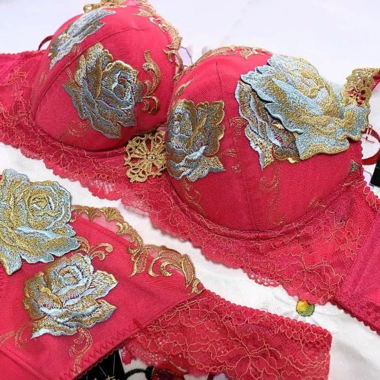 新品・タグ付き☆ワコール☆サルート☆ベルサイユのばら☆ＲＰ☆Ｅ７５＆ソングM