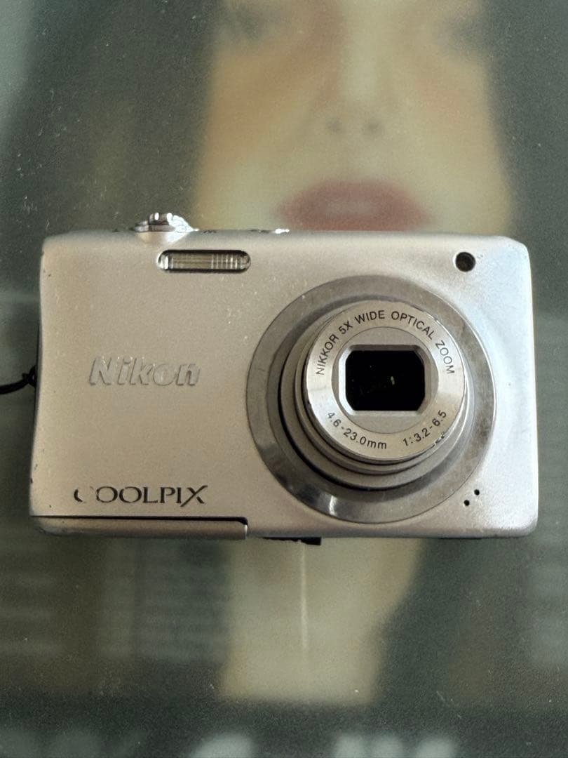 Nikon COOLPIX A100 デジタルカメラ 本体+バッテリー