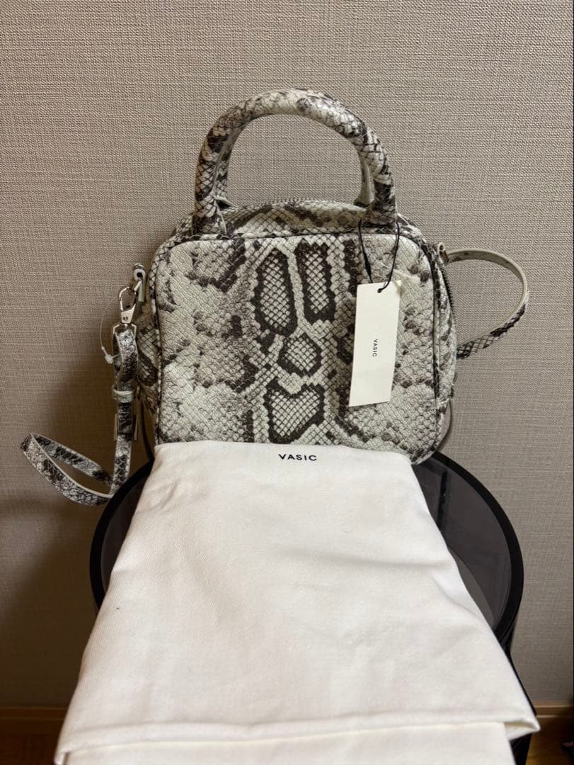 vasic バッグ　新品未使