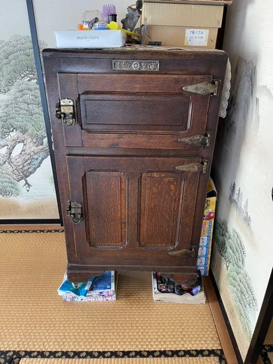 数時間限定値下げ！昔の冷蔵庫