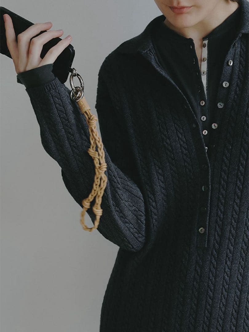 ETRE TOKYO 新作 完売 レザーコードショートマルチストラップ レザー