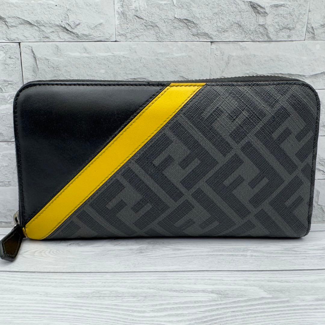 【美品】現行モデル　FENDI ダイアゴナル　ラウンドジップ　長財布　イエロー