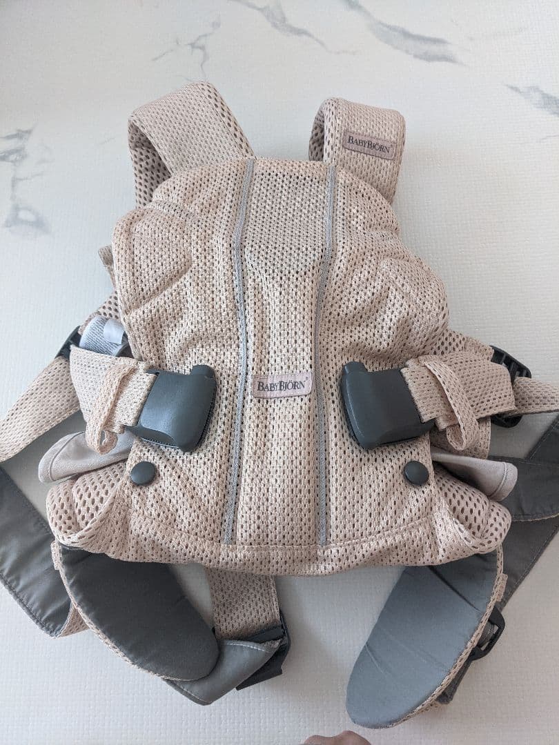 ベビービョルン ワンカイエアー 美品